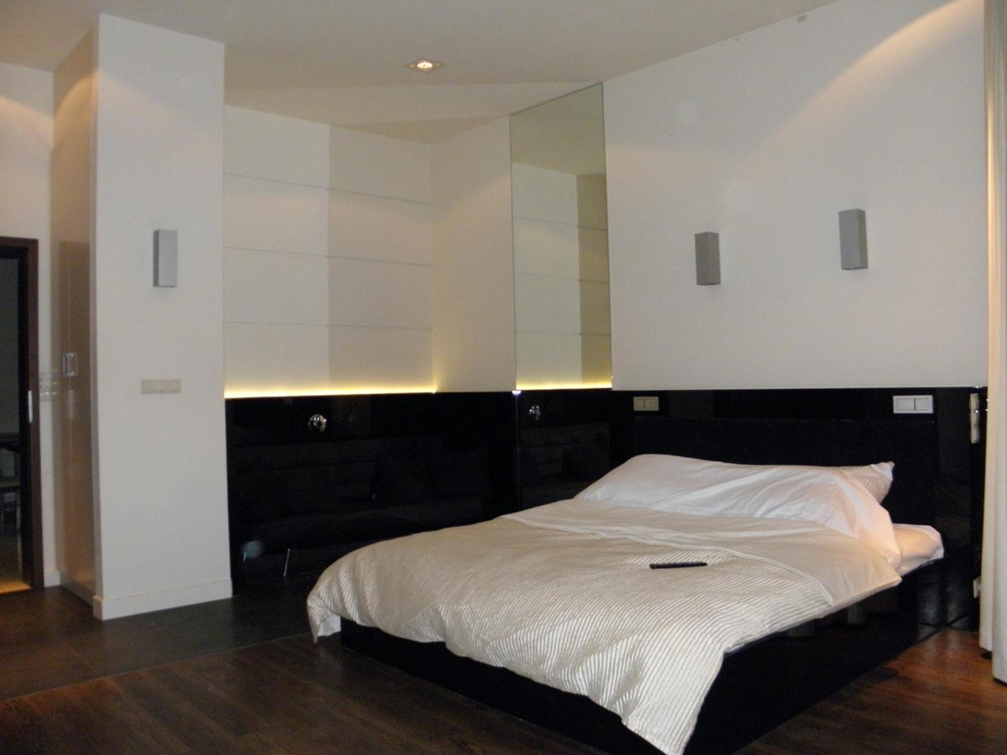 & Villa